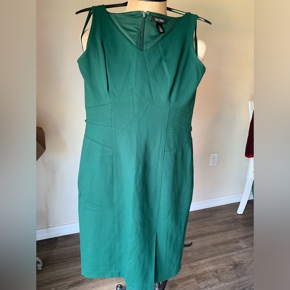 White House Black Market Dresses & Skirts - White House Black Market Green Dress